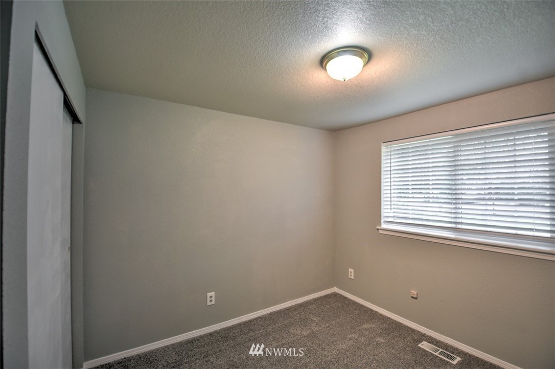 613 Overhulse Road Northwest Olympia, WA 98502 - Photo 24 of 35 Gallery Image 24