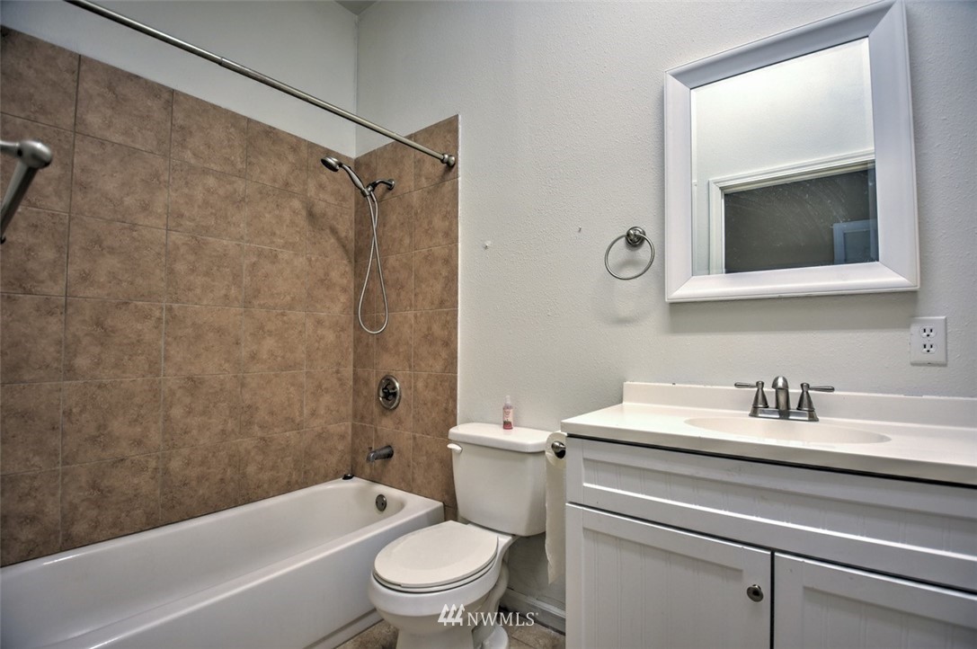 613 Overhulse Road Northwest Olympia, WA 98502 - Photo 34 of 35 Gallery Image 34