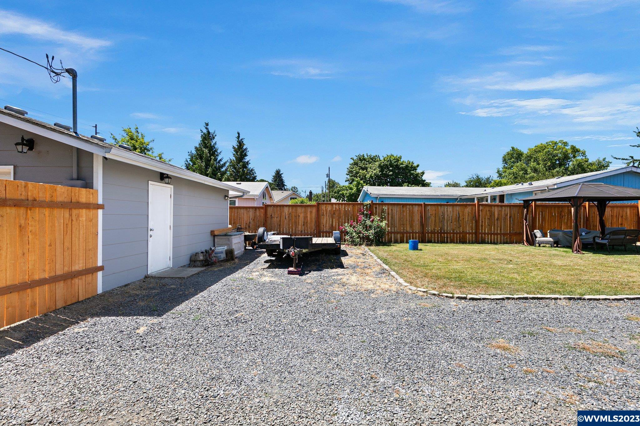 1329 Southwest Queen Avenue Albany, OR 97321 - Photo 5 of 35 Gallery Image 5