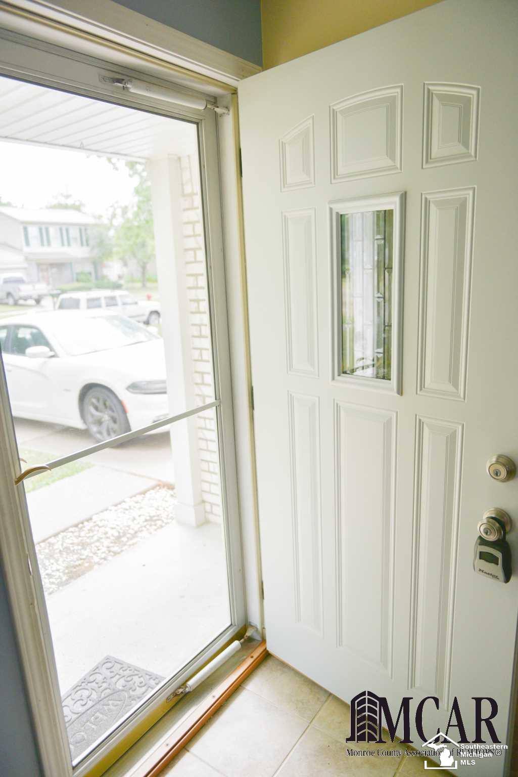 22114 Derby Road Woodhaven, MI 48183 - Photo 2 of 27
