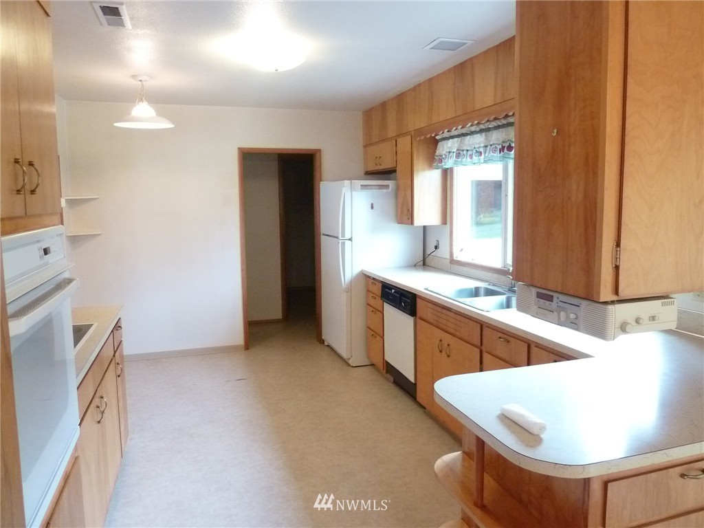 515 Southwest 16th Street Chehalis, WA 98532 - Photo 6 of 17 Gallery Image 6