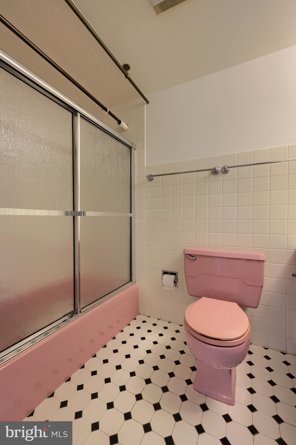 1375 Pershing Boulevard, Unit 810 Reading, PA 19607 - Photo 19 of 23 Gallery Image 19