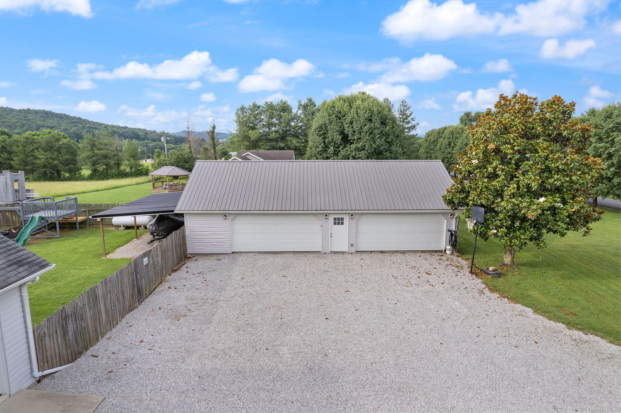 236 Bell Phipps Road Monticello, KY 42633 - Photo 12 of 63 Exterior of Garage