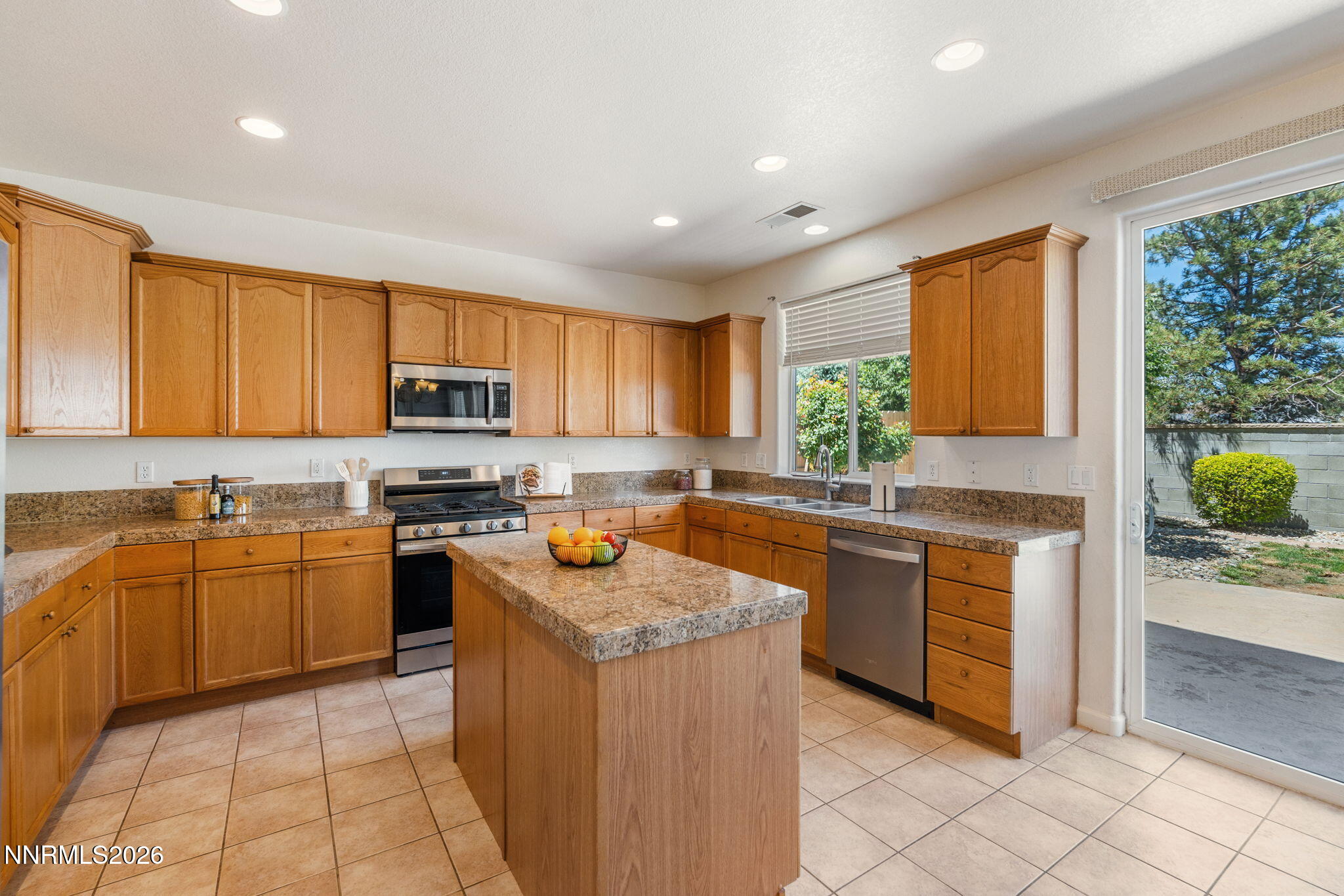 9385 Hummer Court Reno, NV 89521 - Photo 18 of 40 21-web-or-mls-DSC04282