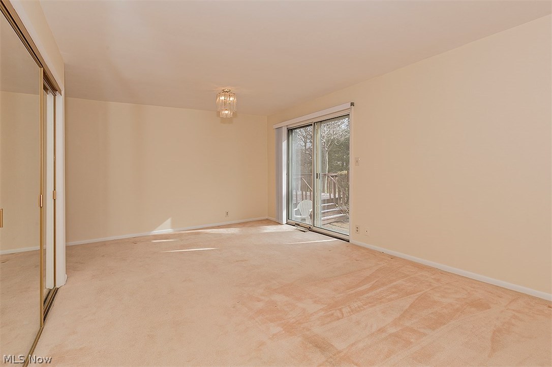 993 Hanley Road Cleveland, OH 44124 - Photo 11 of 35