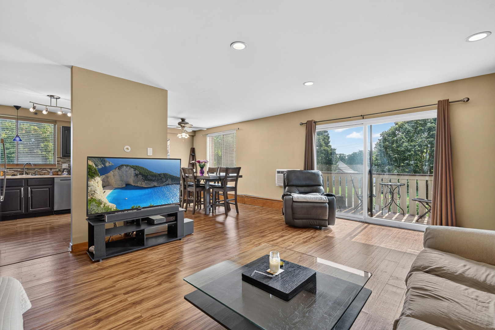 280 North Westgate Road, Unit 231 Mount Prospect, IL 60056 - Photo 6 of 28