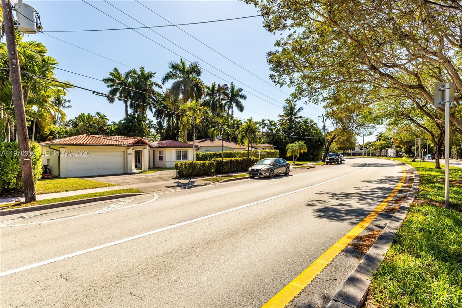 4555 Alton Road Miami Beach, FL 33140 - Photo 33 of 34 a view of a city street