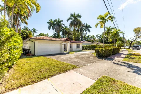 $1,815,000 | 4555 Alton Road, Miami Beach, FL 33140