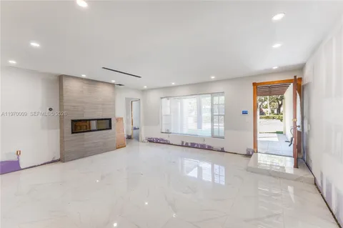 $1,815,000 | 4555 Alton Road, Miami Beach, FL 33140