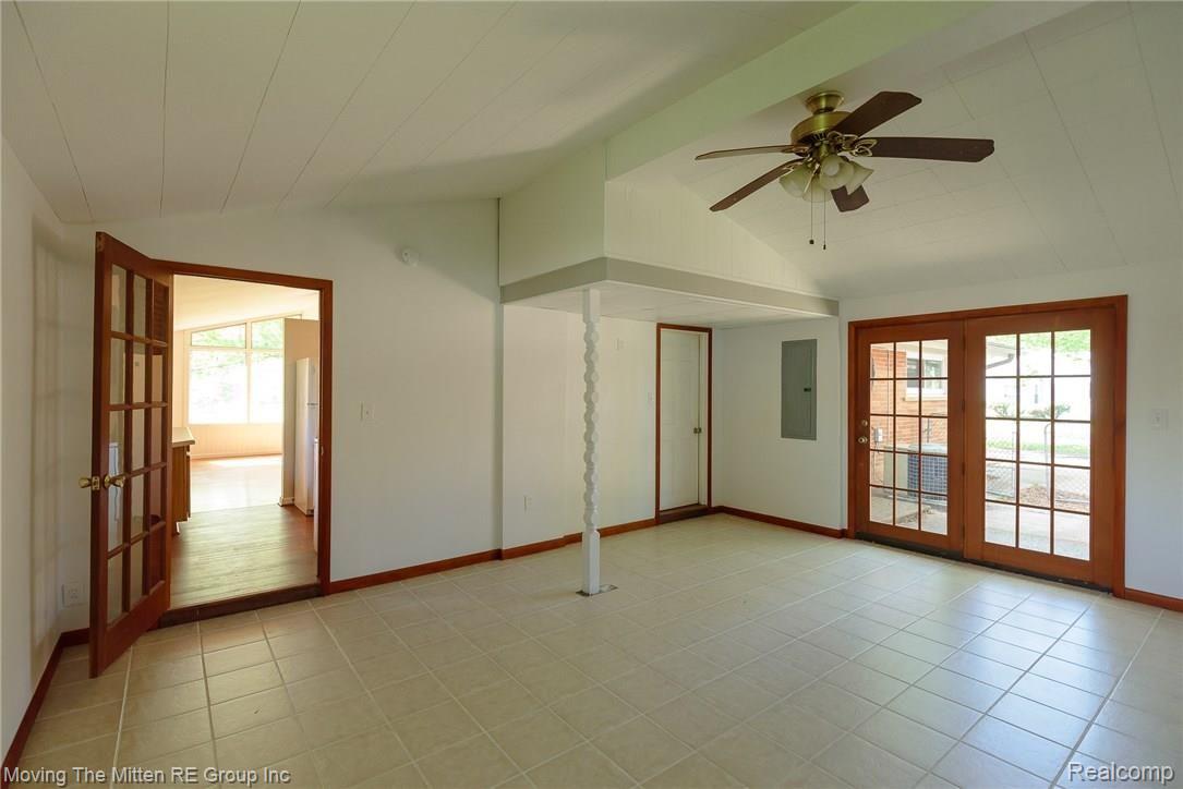 8431 Belleville Road Belleville, MI 48111 - Photo 10 of 42 MTM_8431_belleville-25.jpg