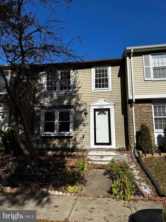 $2,700 | 8305 Pondside Terrace, Alexandria, VA 22309