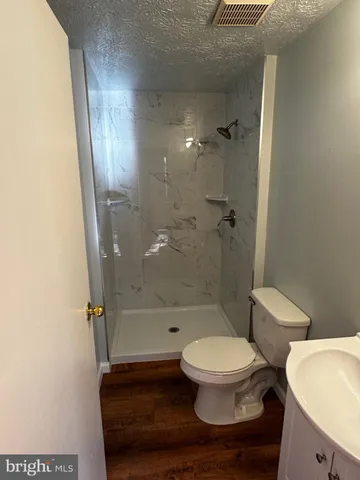 $2,700 | 8305 Pondside Terrace, Alexandria, VA 22309