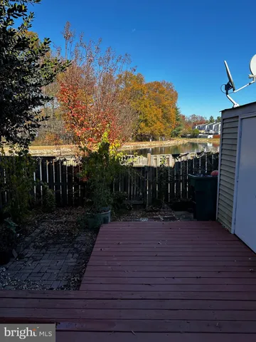 $2,700 | 8305 Pondside Terrace, Alexandria, VA 22309