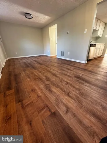 $2,700 | 8305 Pondside Terrace, Alexandria, VA 22309