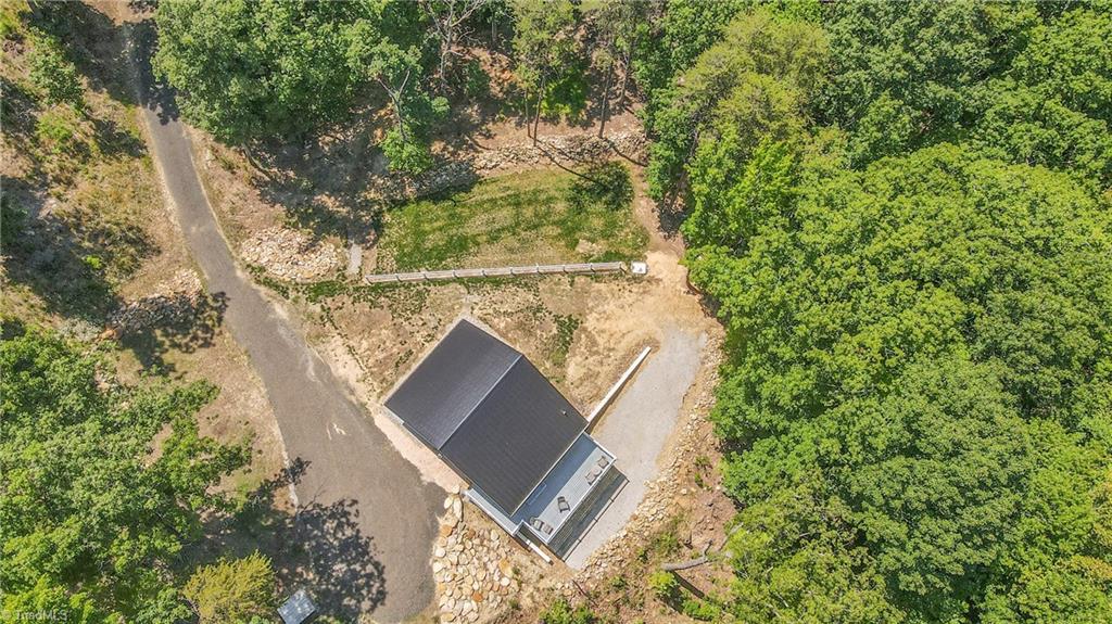 1325 Doyle Cromer Road King, NC 27021 - Photo 9 of 38