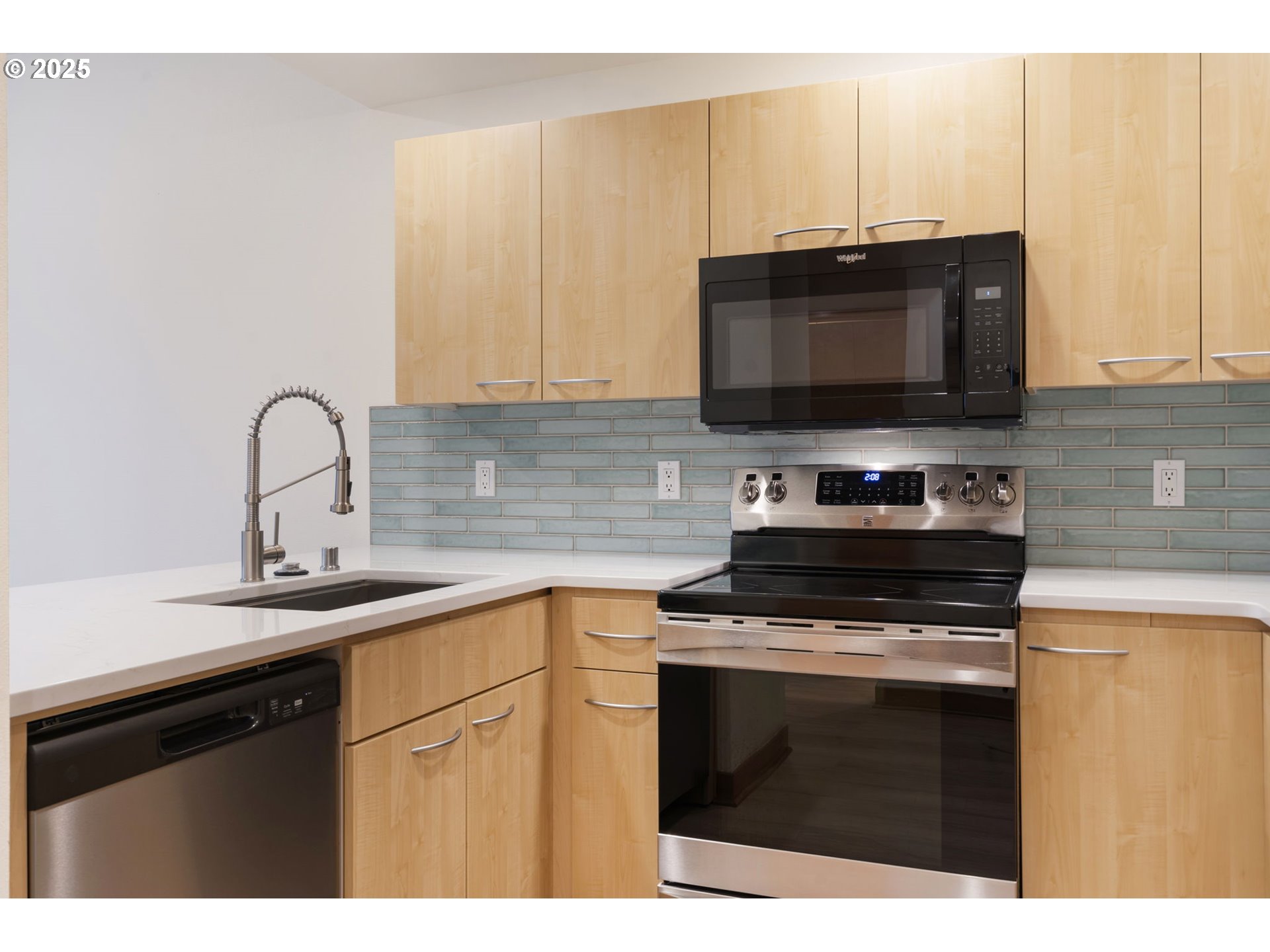 300 West 8th Street, Unit 220 Vancouver, WA 98660 - Photo 11 of 31