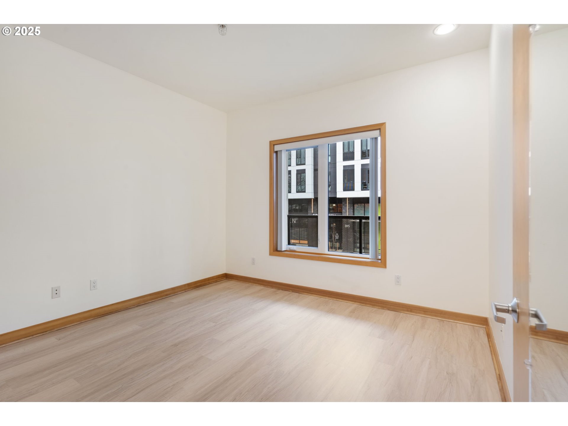 300 West 8th Street, Unit 220 Vancouver, WA 98660 - Photo 13 of 31