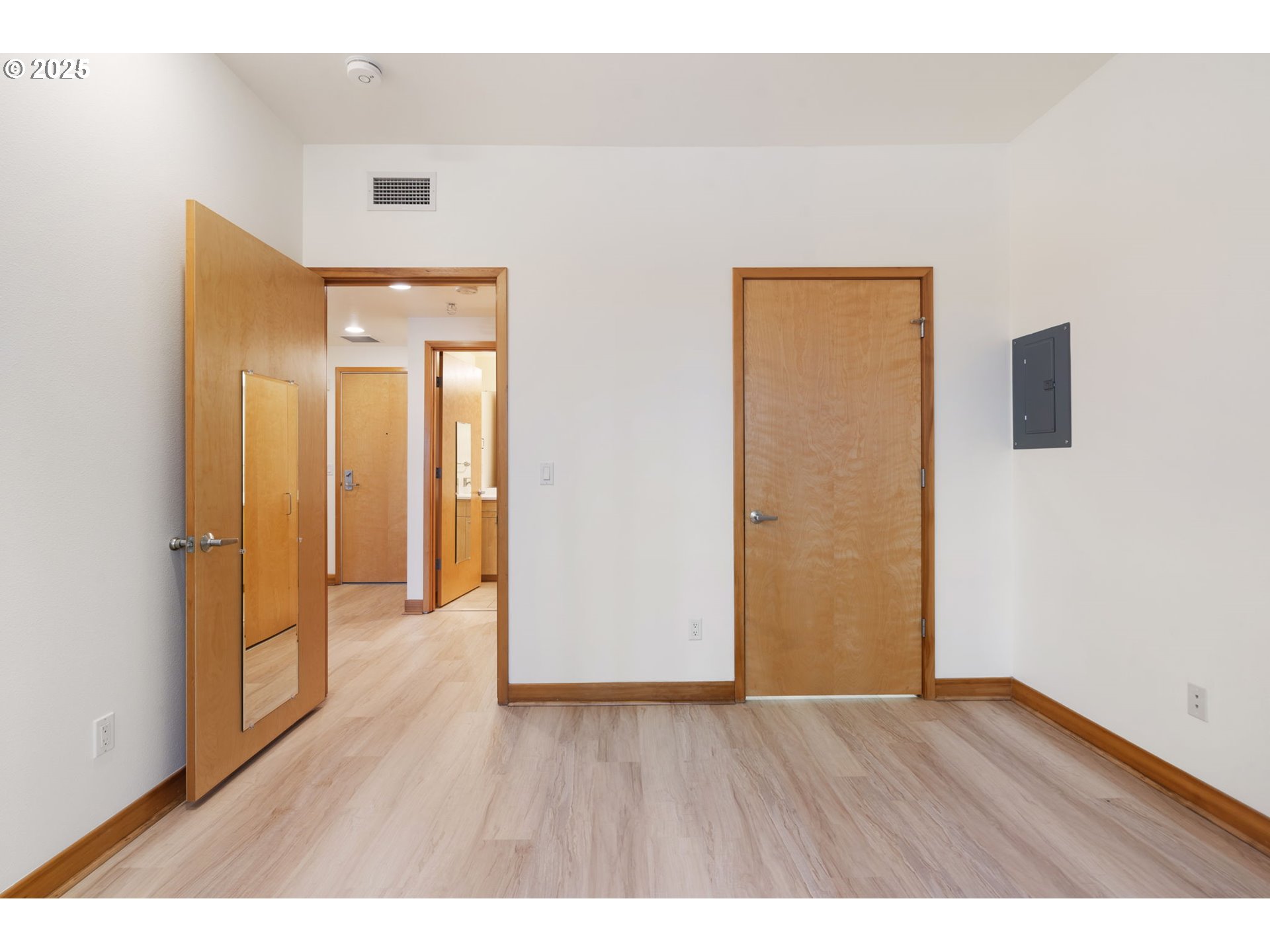 300 West 8th Street, Unit 220 Vancouver, WA 98660 - Photo 15 of 31