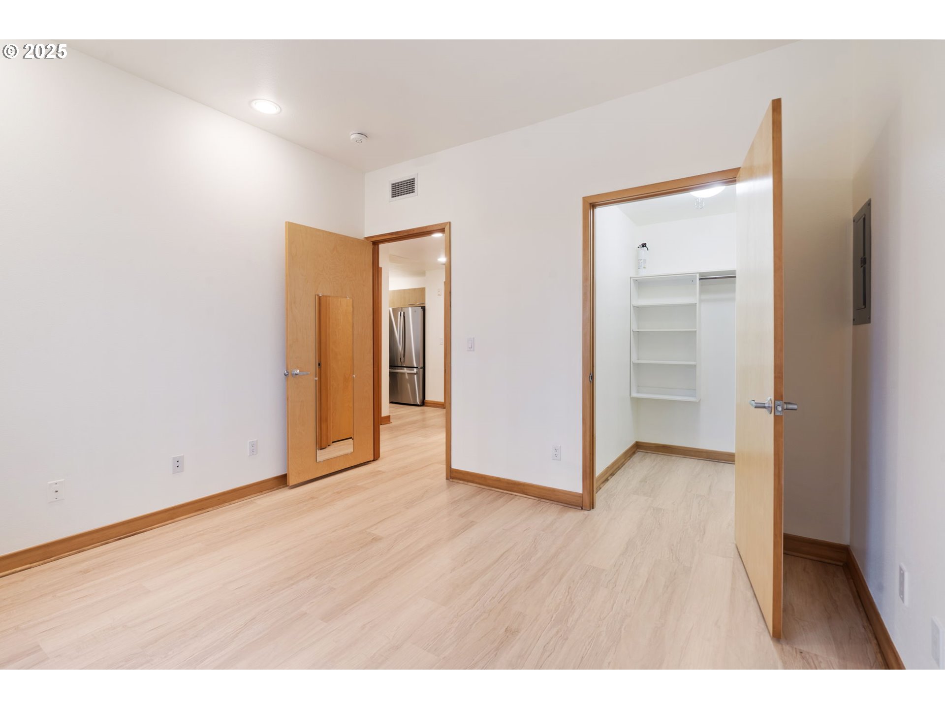 300 West 8th Street, Unit 220 Vancouver, WA 98660 - Photo 16 of 31