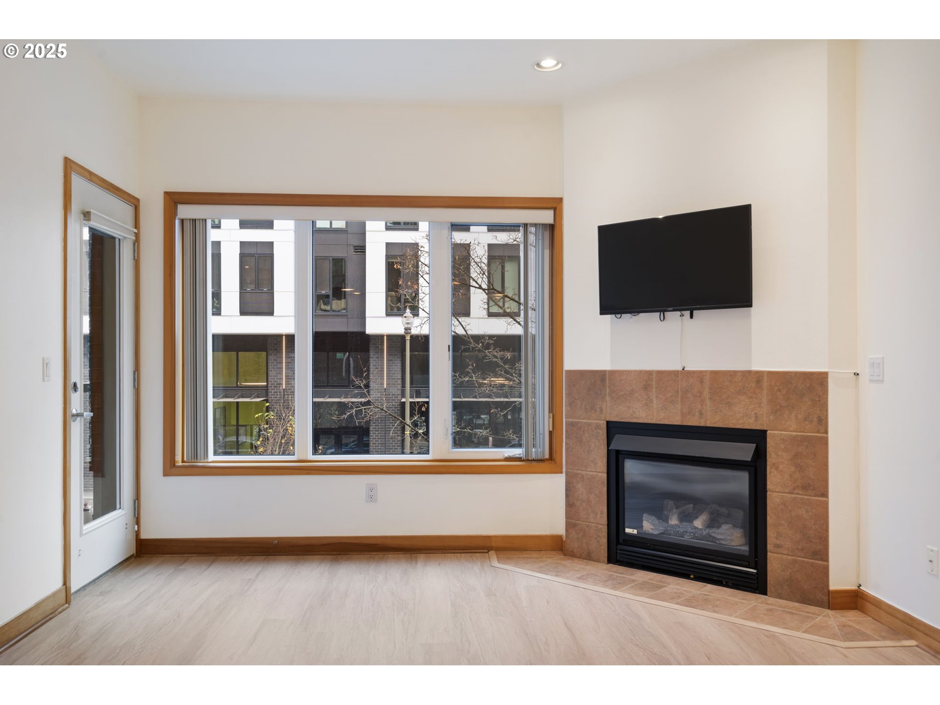 300 West 8th Street, Unit 220 Vancouver, WA 98660 - Photo 7 of 31