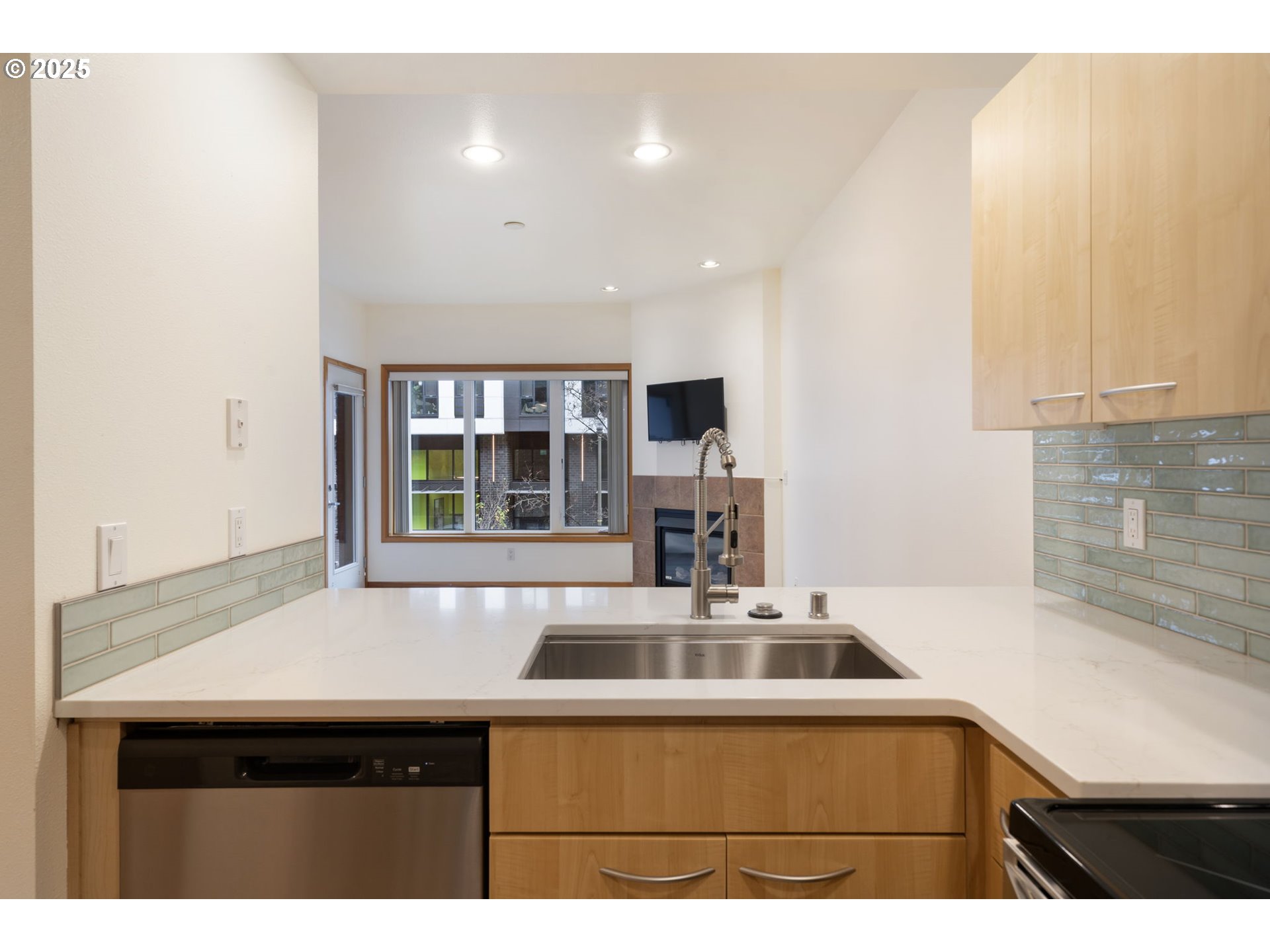 300 West 8th Street, Unit 220 Vancouver, WA 98660 - Photo 8 of 31