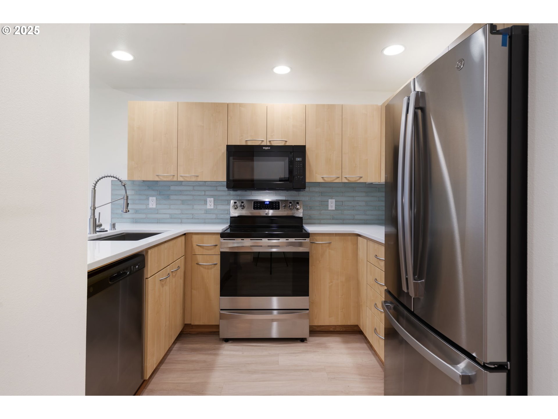 300 West 8th Street, Unit 220 Vancouver, WA 98660 - Photo 10 of 31