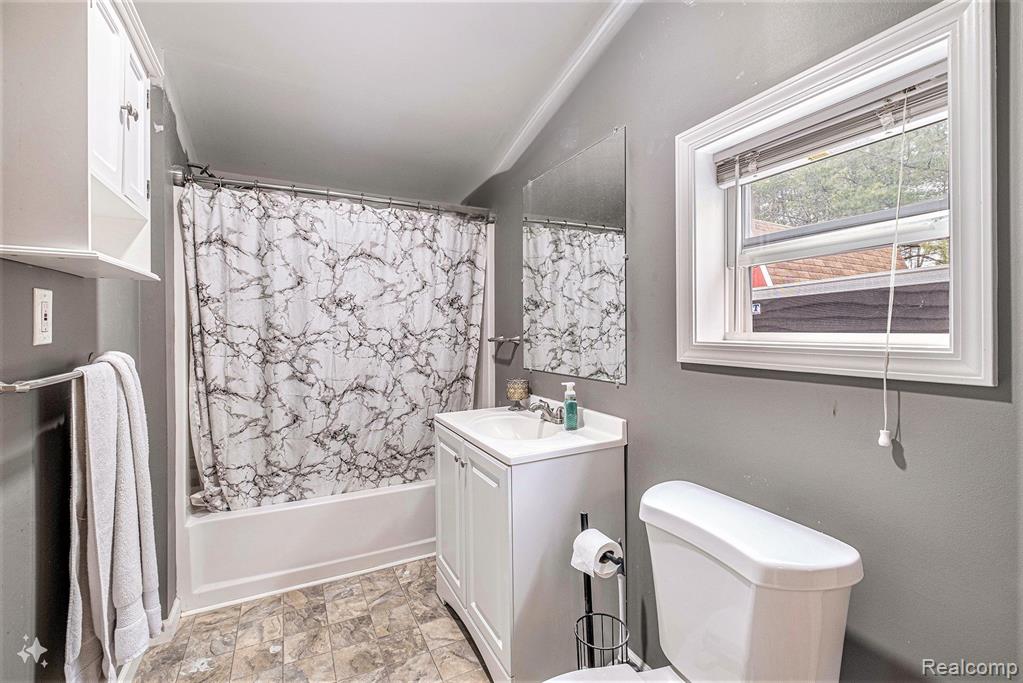 11414 South Morrish Road Gaines, MI 48436 - Photo 9 of 17