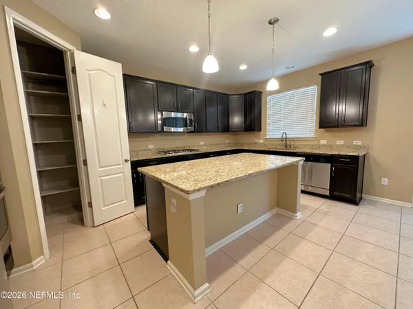 $3,000 | 4578 Silverthorn Drive, Jacksonville, FL 32258