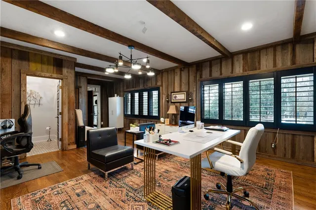 $960,000 | 10 Woodland Drive, Cartersville, GA 30120