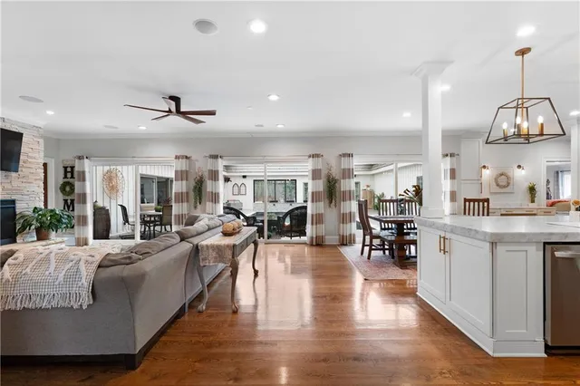 $960,000 | 10 Woodland Drive, Cartersville, GA 30120