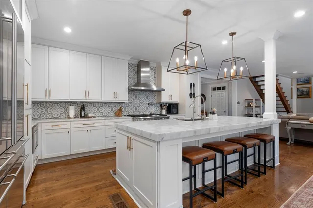 $960,000 | 10 Woodland Drive, Cartersville, GA 30120