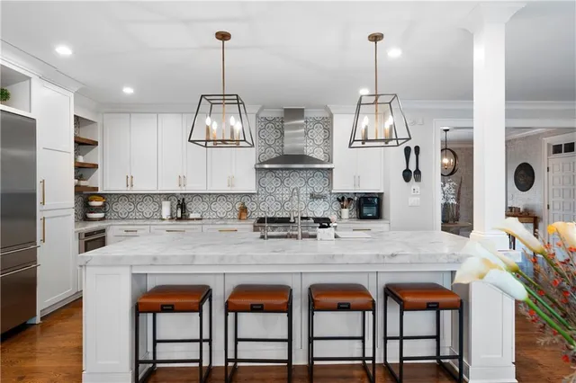 $960,000 | 10 Woodland Drive, Cartersville, GA 30120