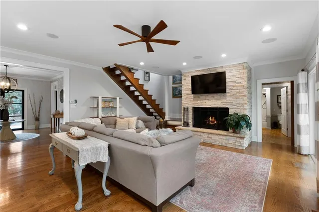 $960,000 | 10 Woodland Drive, Cartersville, GA 30120