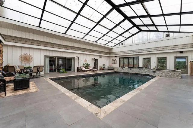 $960,000 | 10 Woodland Drive, Cartersville, GA 30120