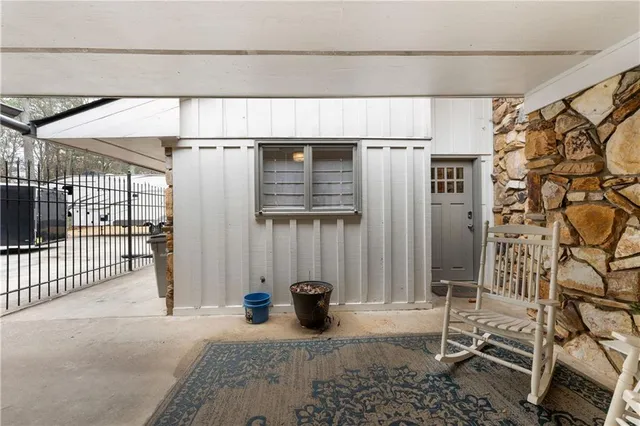 $960,000 | 10 Woodland Drive, Cartersville, GA 30120