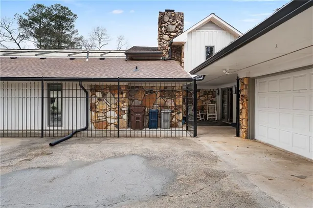 $960,000 | 10 Woodland Drive, Cartersville, GA 30120