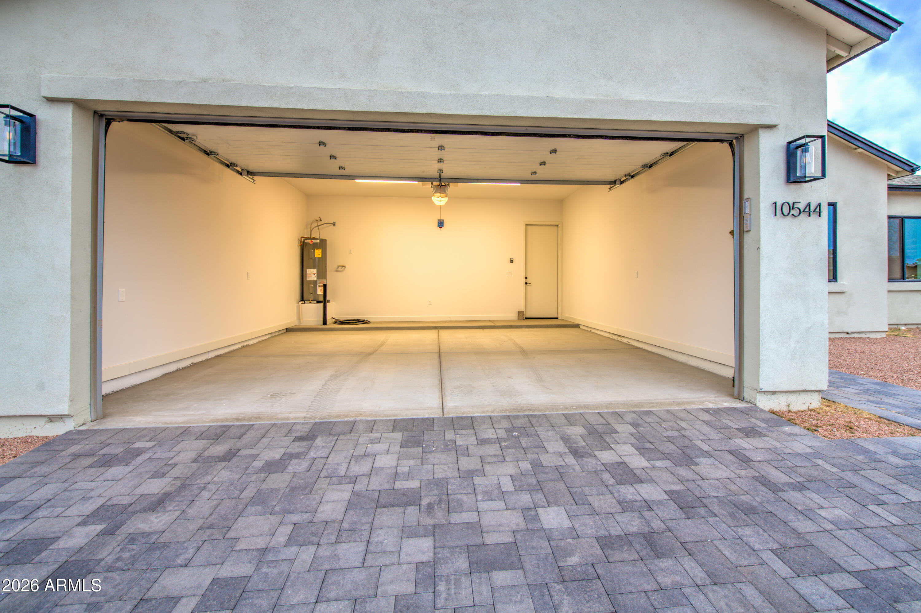 10544 East Baltimore Street Apache Junction, AZ 85120 - Photo 3 of 48 Garage