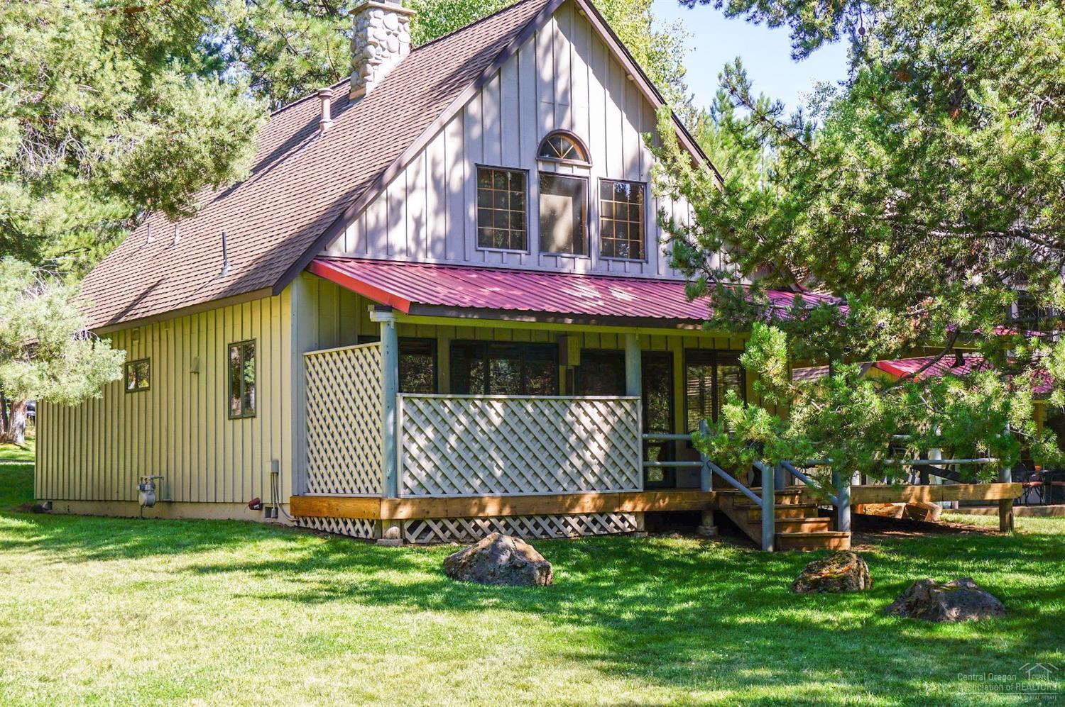 57534 Circle 4 Cabin Road Sunriver, OR 97707 - Photo 1 of 24 Primary Photo