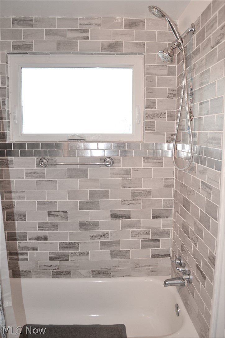 974 Roseland Road Alliance, OH 44601 - Photo 14 of 30 Fully renovated bathroom on the main level