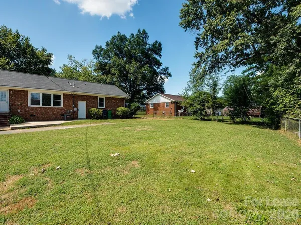 $2,100 | 6827 Woodstream Drive, Charlotte, NC 28210