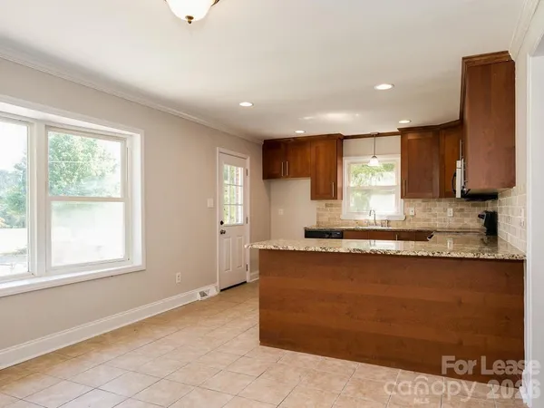 $2,100 | 6827 Woodstream Drive, Charlotte, NC 28210