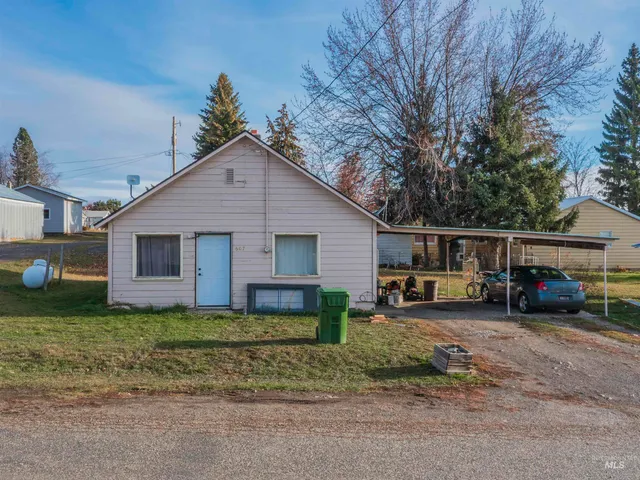 $184,000 | 607 6th Street, Craigmont, ID 83523