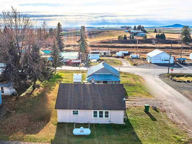 $184,000 | 607 6th Street, Craigmont, ID 83523