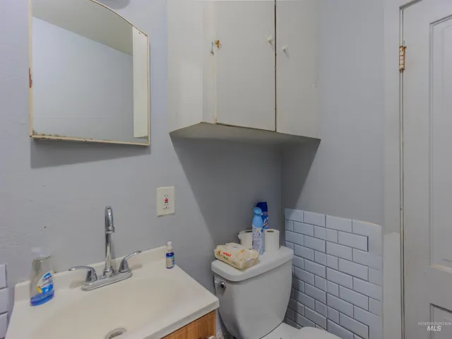 $184,000 | 607 6th Street, Craigmont, ID 83523