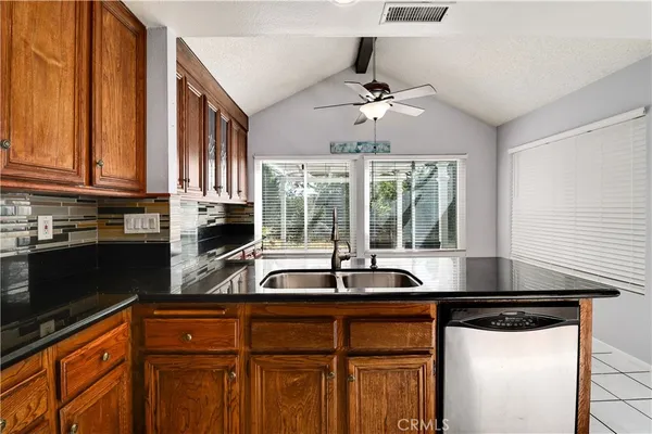 $945,000 | 10 Bluff Point Circle, Phillips Ranch, CA 91766