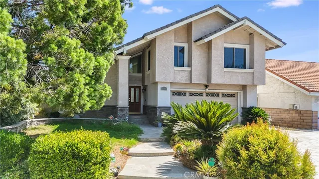 $950,000 | 10 Bluff Point Circle, Phillips Ranch, CA 91766