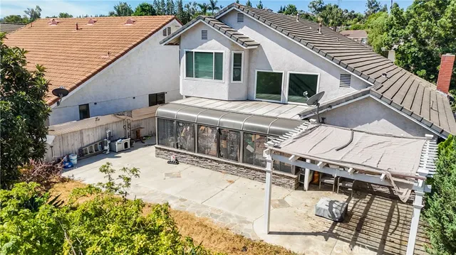 $950,000 | 10 Bluff Point Circle, Phillips Ranch, CA 91766