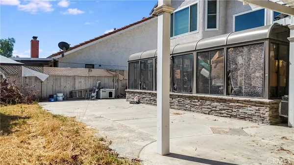 $945,000 | 10 Bluff Point Circle, Phillips Ranch, CA 91766
