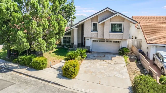 $950,000 | 10 Bluff Point Circle, Phillips Ranch, CA 91766