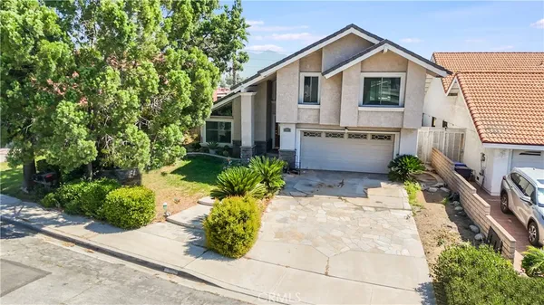 $945,000 | 10 Bluff Point Circle, Phillips Ranch, CA 91766
